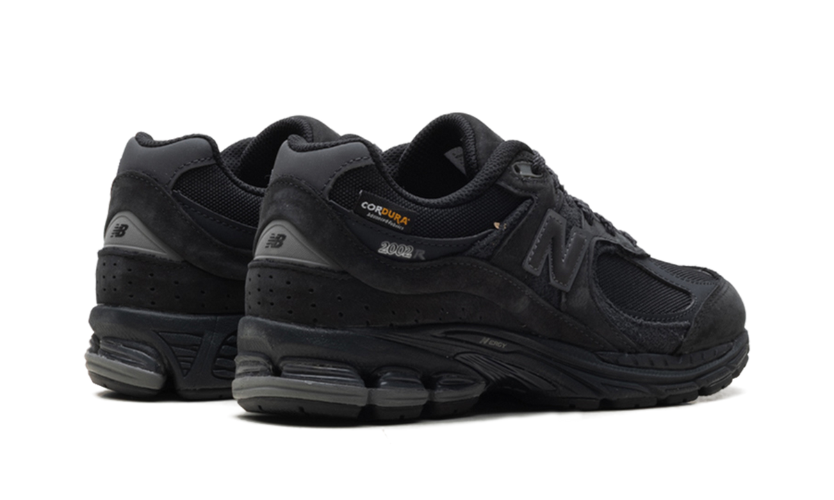 Overkicks - New Balance 2002R Cordura Phantom Black (M2002RPJ) - par completo