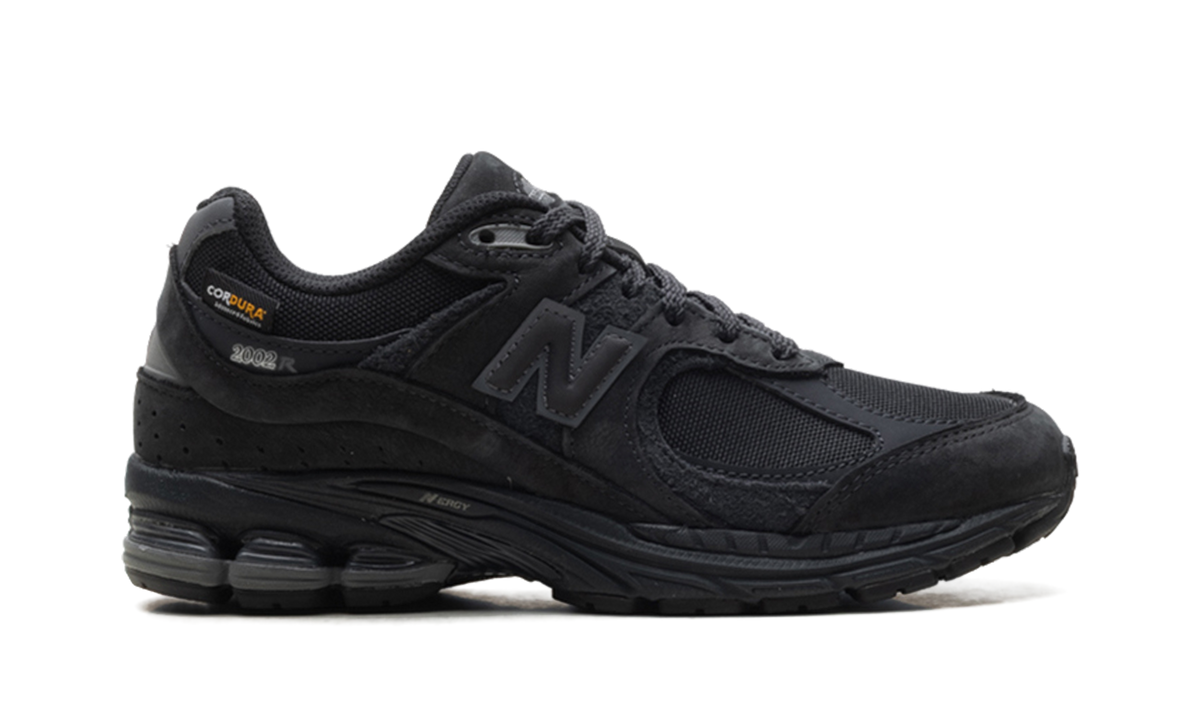 Overkicks - New Balance 2002R Cordura Phantom Black (M2002RPJ) - detalle talón