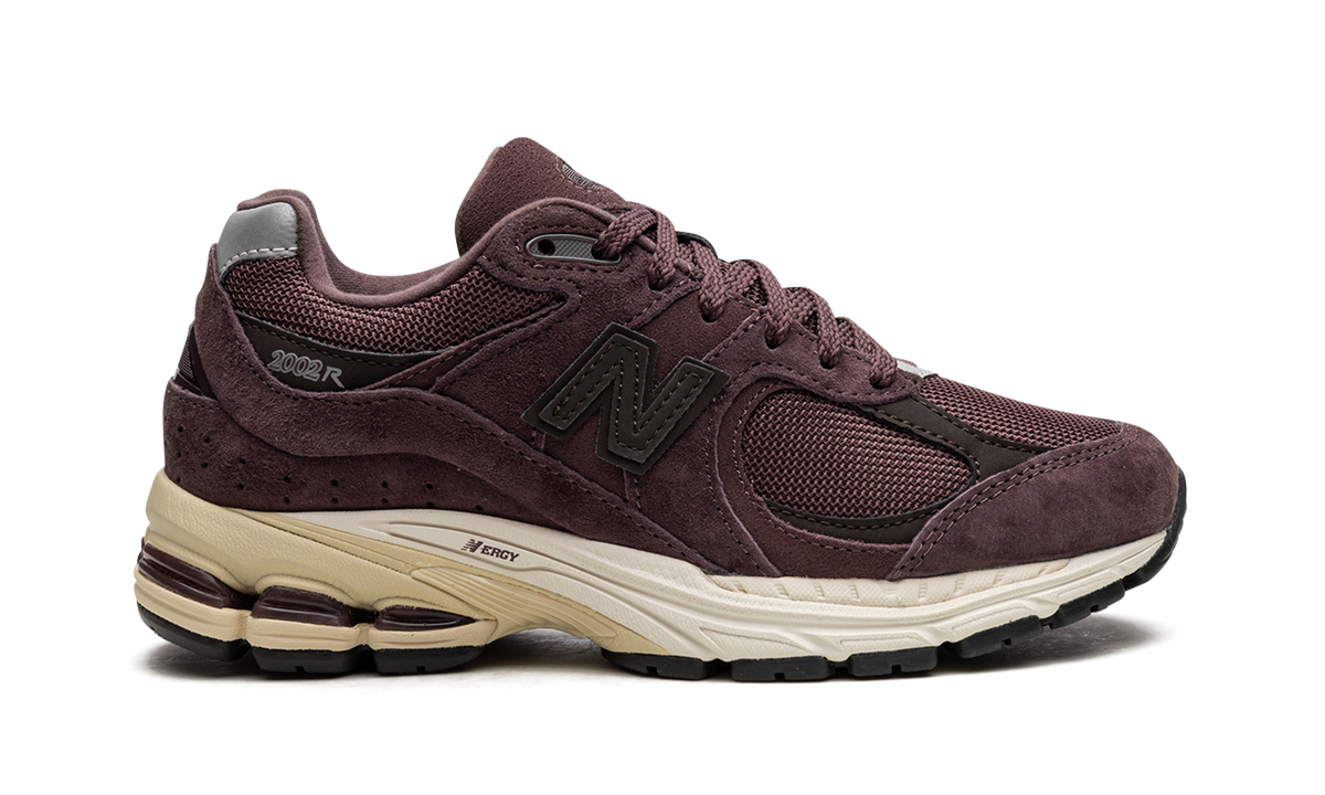 Overkicks - New Balance 2002R Dark Grape (M2002RCD) - detalle talón