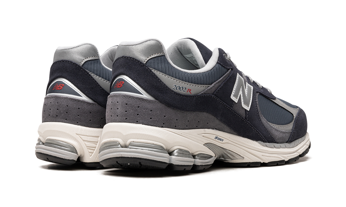 Overkicks - New Balance 2002R Eclipse Raincloud (M2002RSF) - par completo