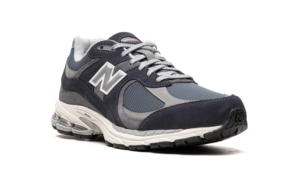 Overkicks - New Balance 2002R Eclipse Raincloud (M2002RSF) - detalle lateral interior
