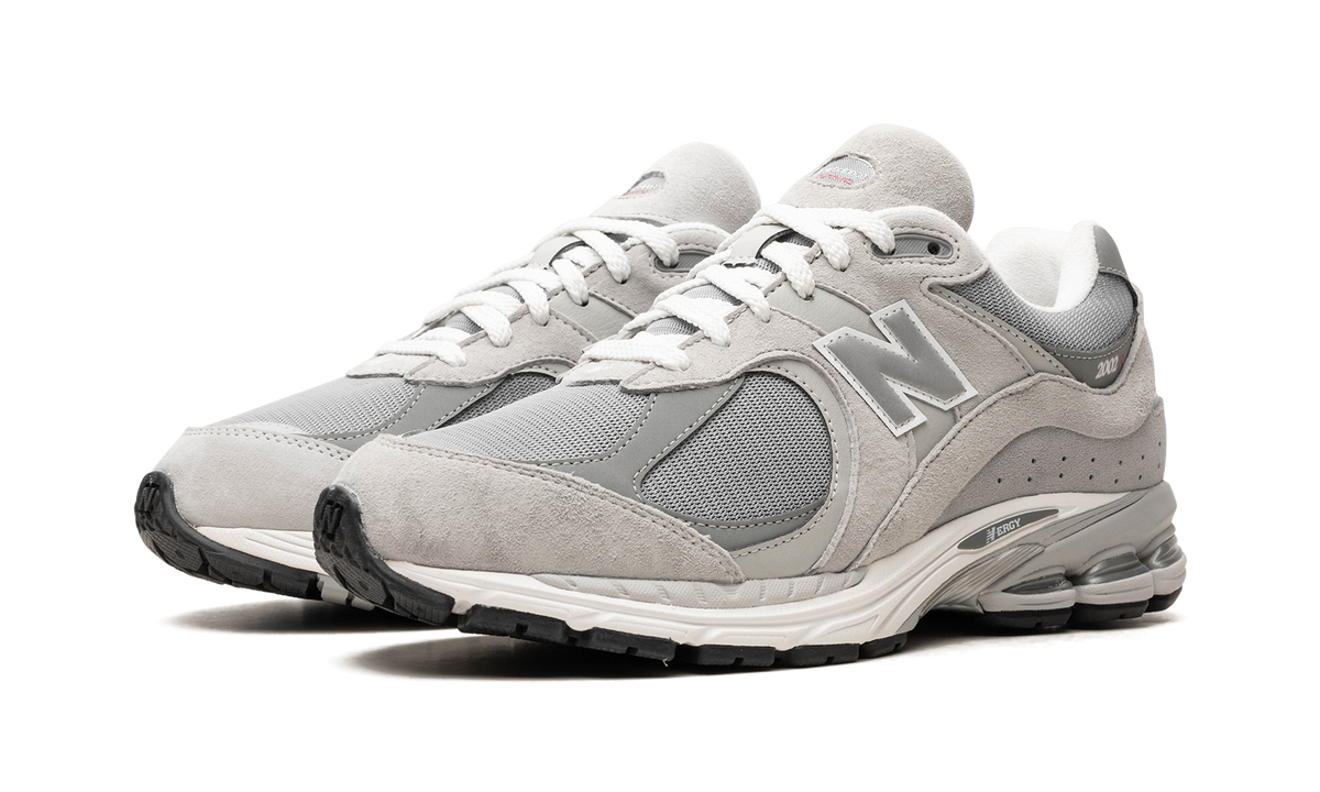 Overkicks - New Balance 2002R Gore-Tex Concrete (M2002RXJ) - vista trasera