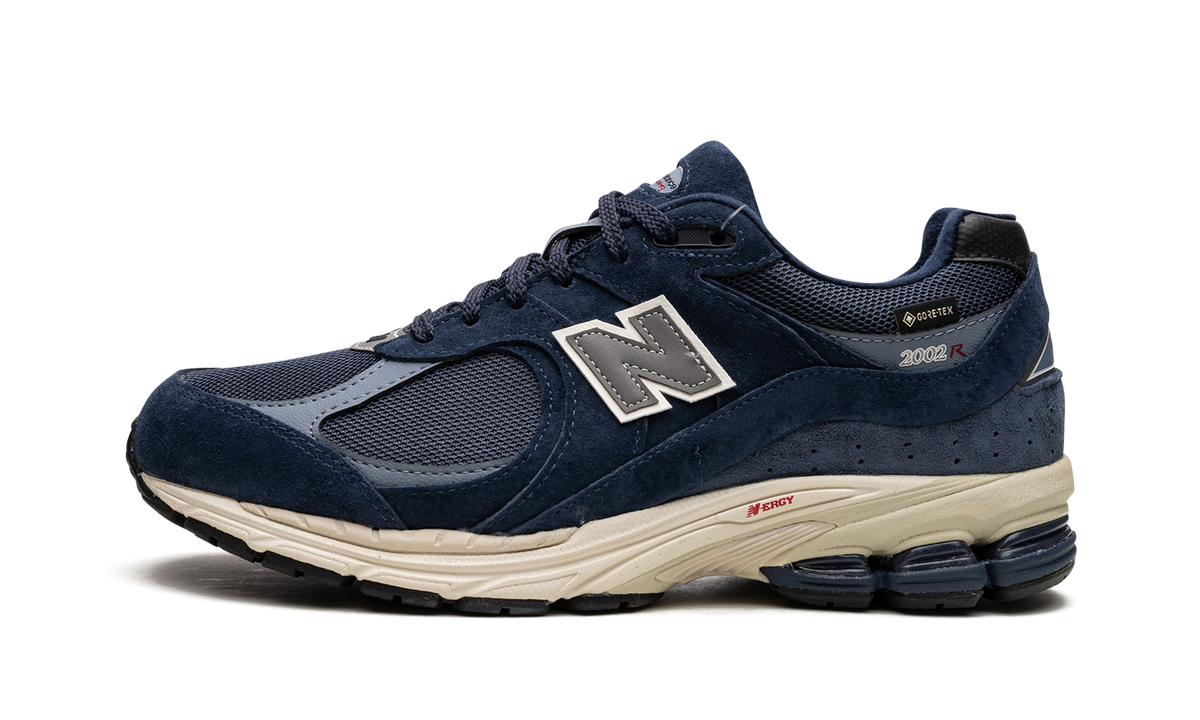 Overkicks - New Balance 2002R Gore-Tex Navy Arctic Grey (M2002RXF) - vista lateral