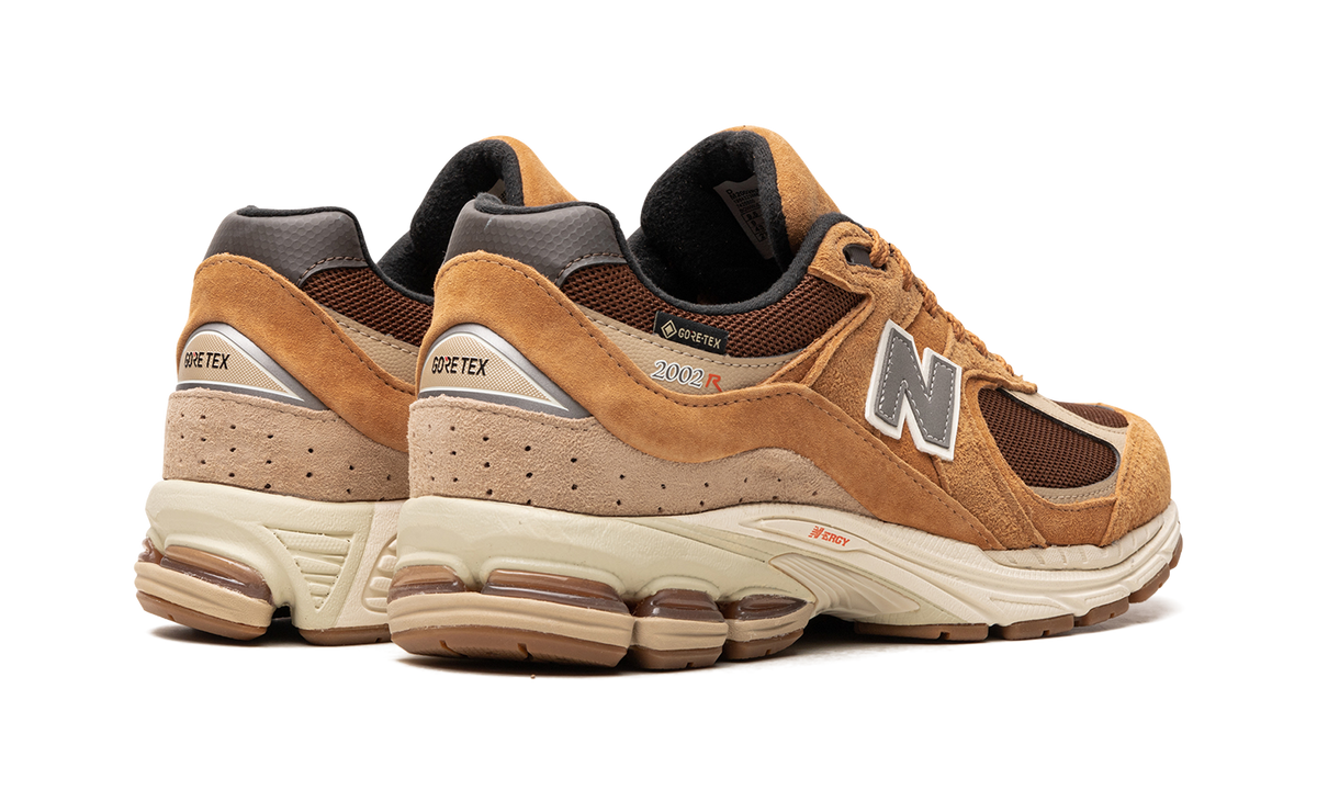 Overkicks - New Balance 2002R Gore-Tex Tobacco (M2002RXG) - par completo