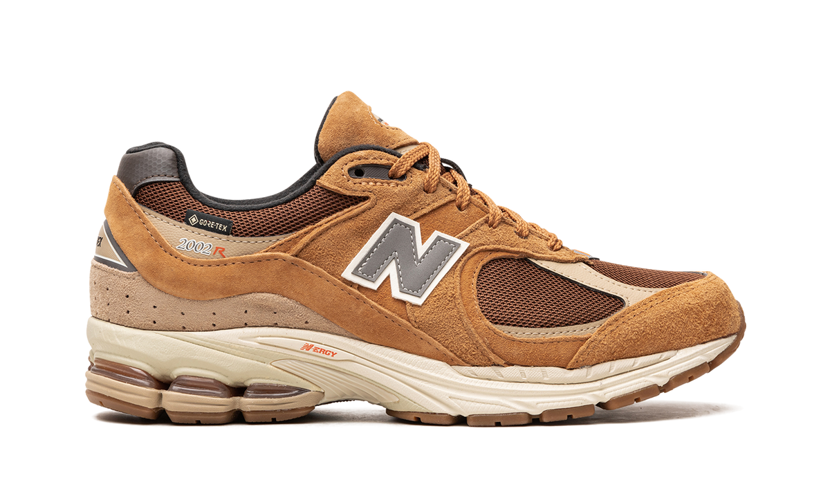 Overkicks - New Balance 2002R Gore-Tex Tobacco (M2002RXG) - detalle talón