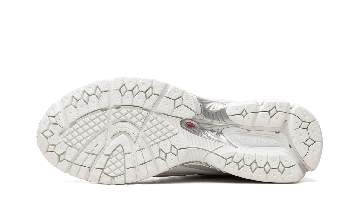 Overkicks - New Balance 2002R Gore-Tex White Brighton Grey (M2002RXM) - vista superior