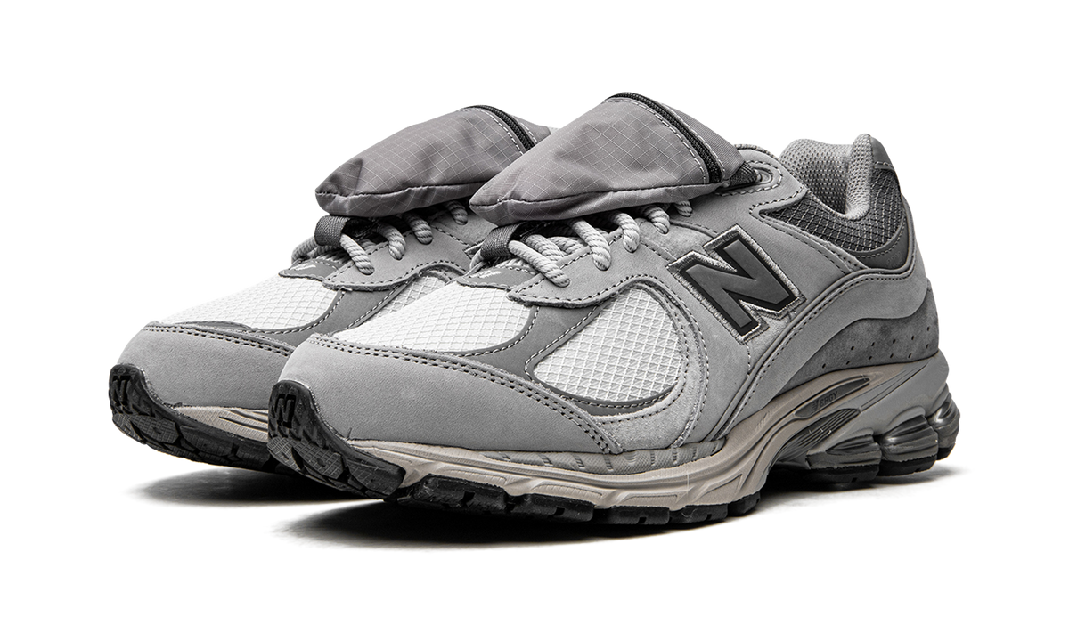 Overkicks - New Balance 2002R Grey Pocket (M2002RVC) - vista trasera