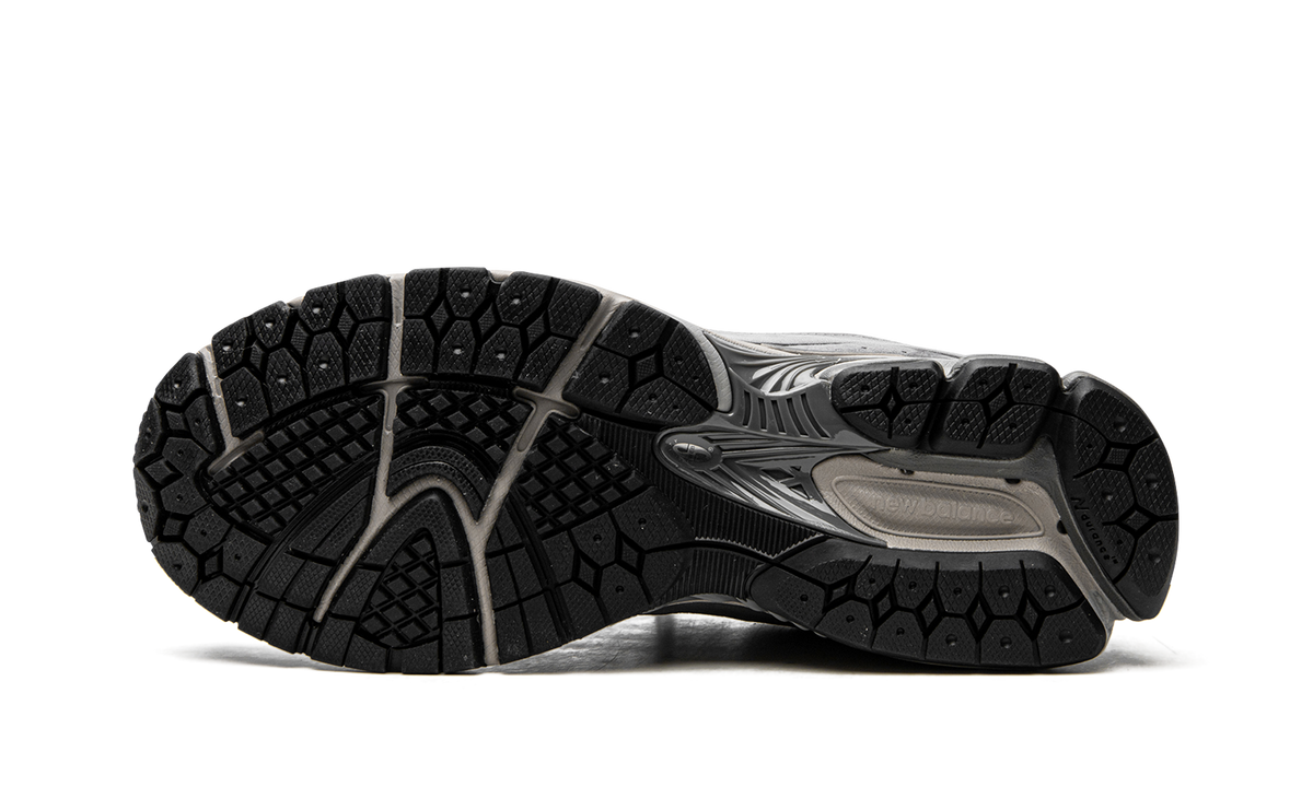 Overkicks - New Balance 2002R Grey Pocket (M2002RVC) - vista superior