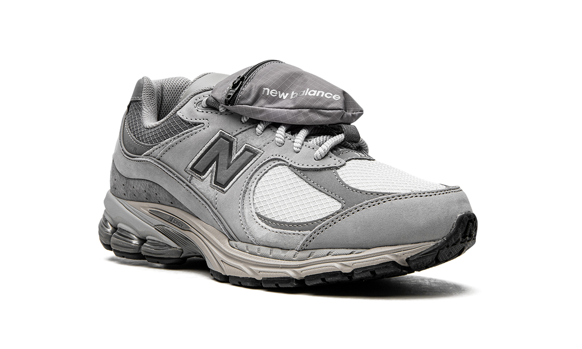 Overkicks - New Balance 2002R Grey Pocket (M2002RVC) - detalle lateral interior