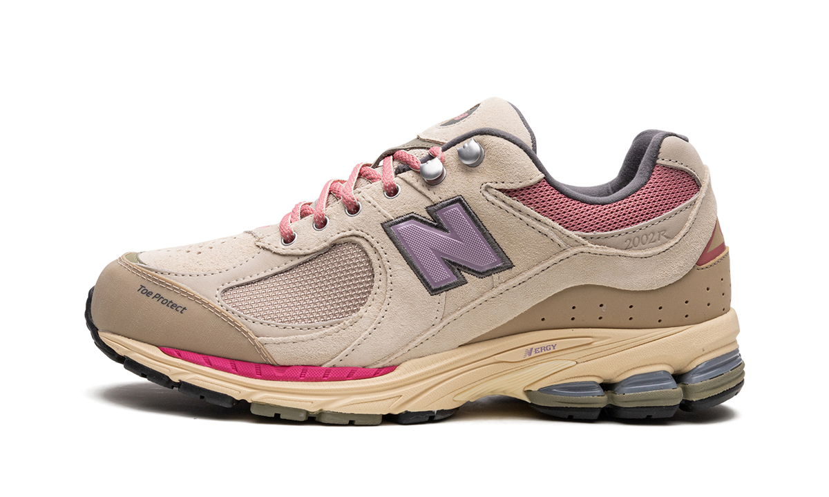 Overkicks - New Balance 2002R Hiking Pack Beige (M2002RWL) - vista lateral
