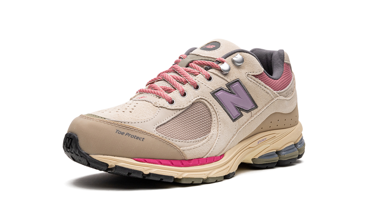Overkicks - New Balance 2002R Hiking Pack Beige (M2002RWL) - detalle suela