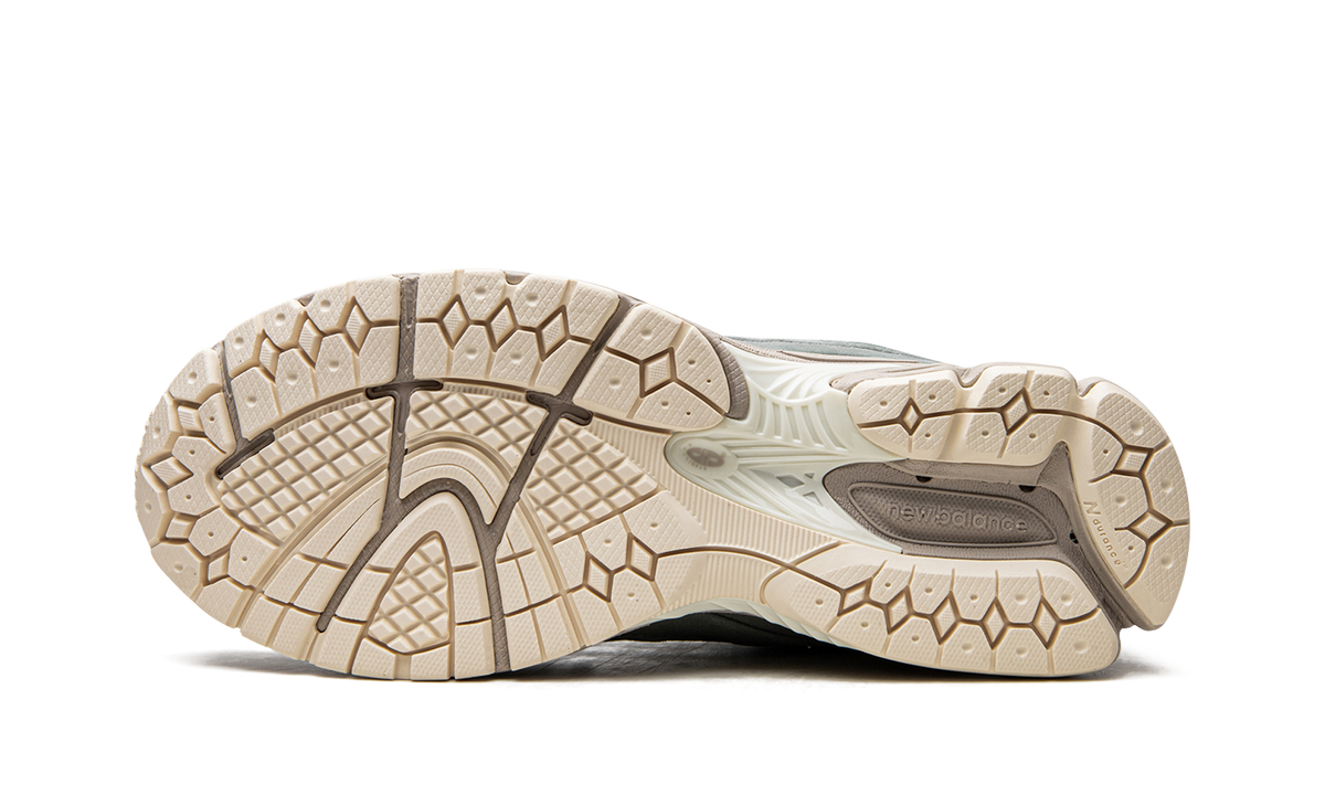 Overkicks - New Balance 2002R Kith Pistachio (M2002RK1) - vista superior