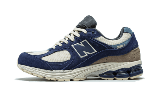 Overkicks - New Balance 2002R Light Cream Purple (M2002RG) - vista lateral