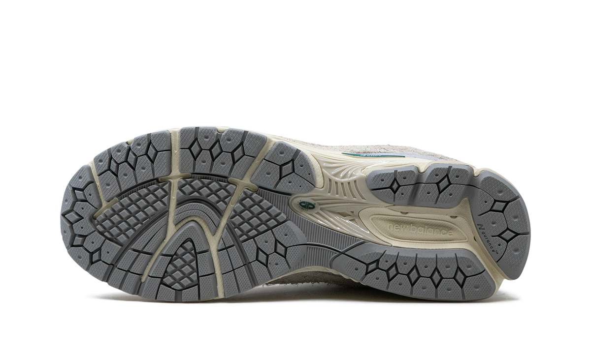 Overkicks - New Balance 2002R Linen (M2002REK) - vista superior