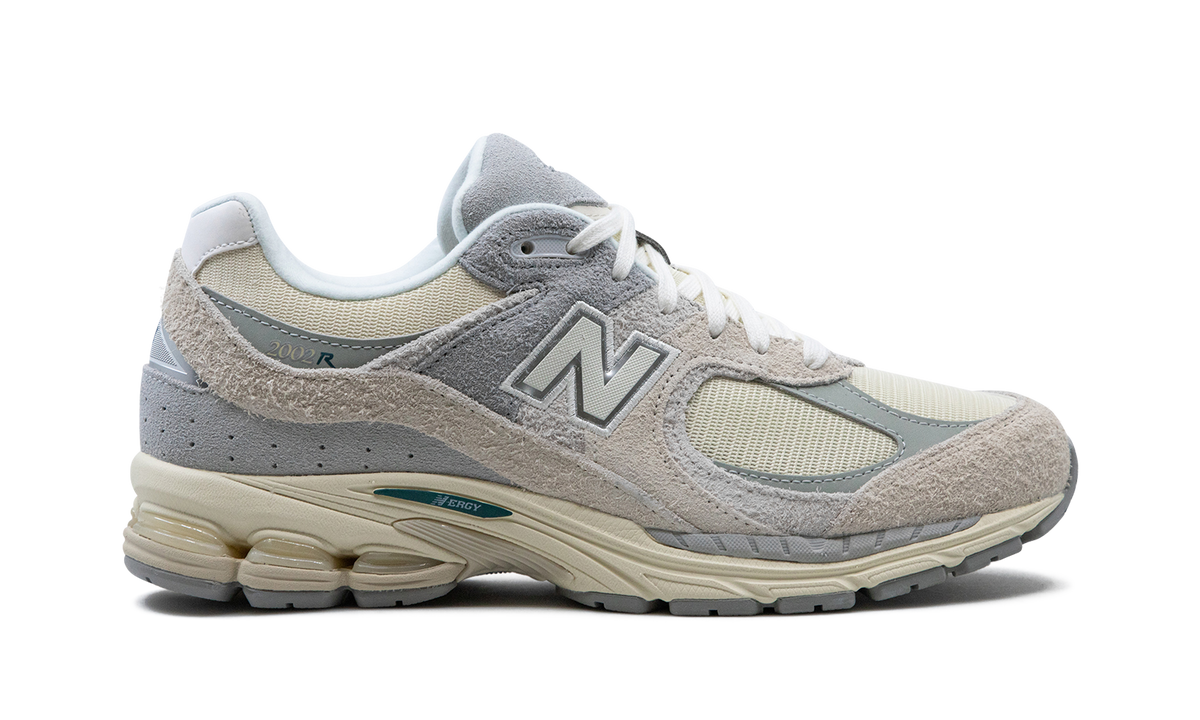 Overkicks - New Balance 2002R Linen (M2002REK) - detalle talón