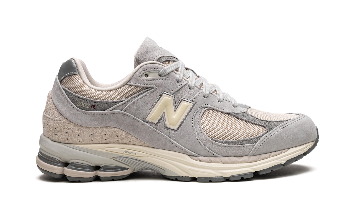 Overkicks - New Balance 2002R Lunar New Year Concrete (M2002RLN) - detalle talón