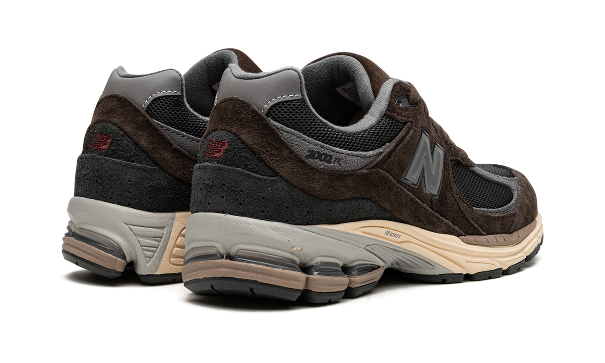 Overkicks - New Balance 2002R Lunar New Year Rich Earth (M2002RLY) - par completo
