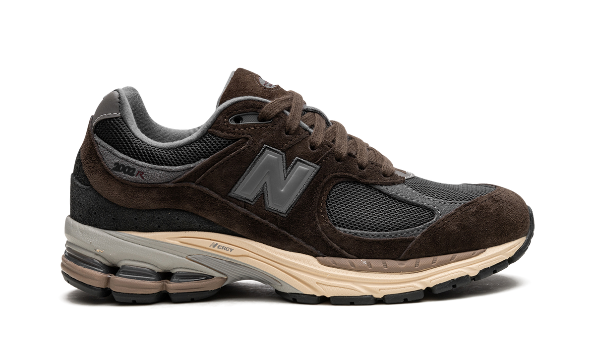 Overkicks - New Balance 2002R Lunar New Year Rich Earth (M2002RLY) - detalle talón