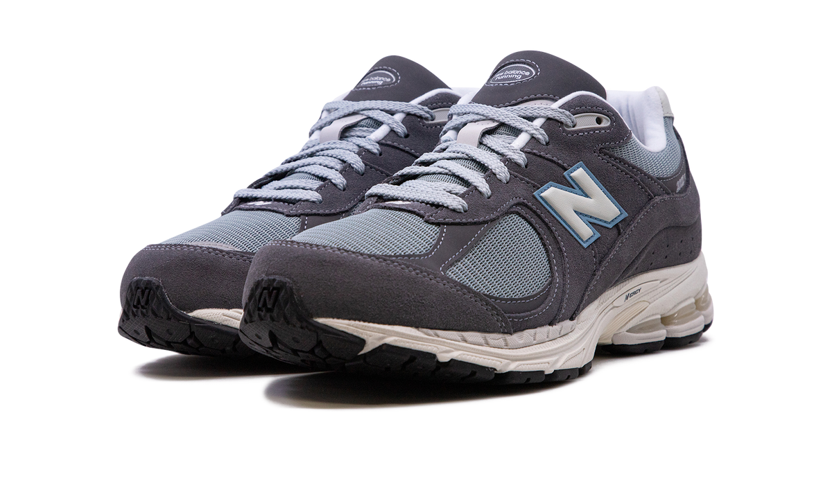 Overkicks - New Balance 2002R Magnent Lead (M2002RFB) - vista trasera