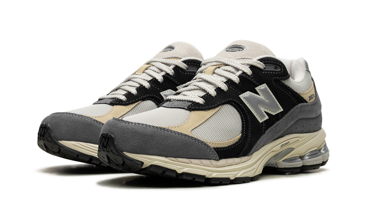 Overkicks - New Balance 2002R Magnet Sandstone (M2002RSH) - vista trasera