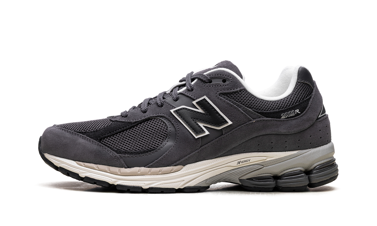 Overkicks - New Balance 2002R Monochrome Pack Grey (M2002RFL) - vista lateral
