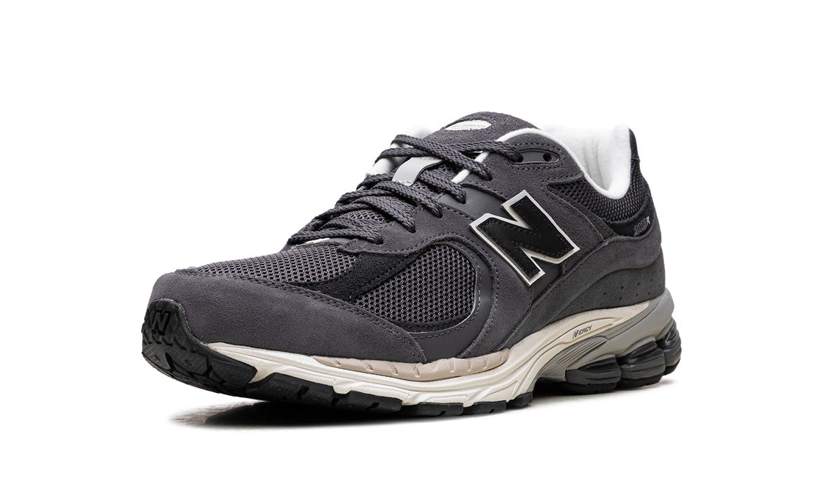 Overkicks - New Balance 2002R Monochrome Pack Grey (M2002RFL) - detalle suela