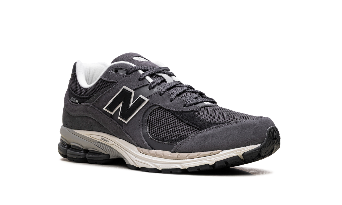Overkicks - New Balance 2002R Monochrome Pack Grey (M2002RFL) - detalle lateral interior