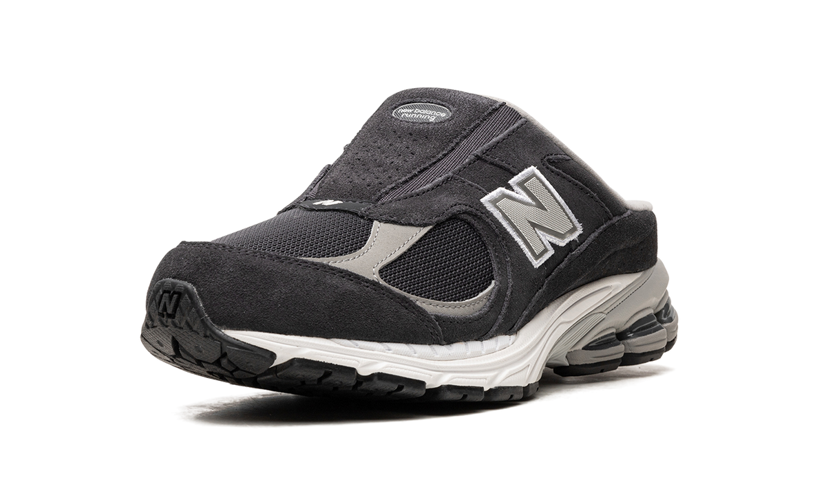 Overkicks - New Balance 2002R Mule Phantom (M2002RMC) - detalle suela