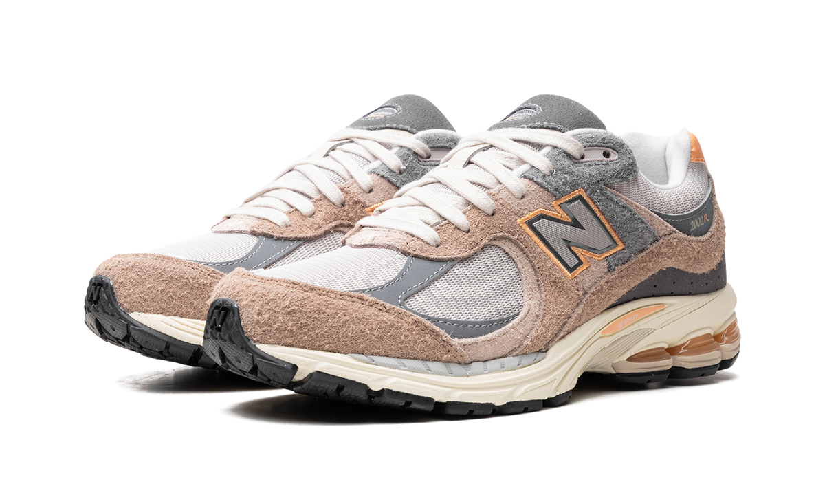 Overkicks - New Balance 2002R Mushroom Hazy Peach (M2002REJ) - vista trasera