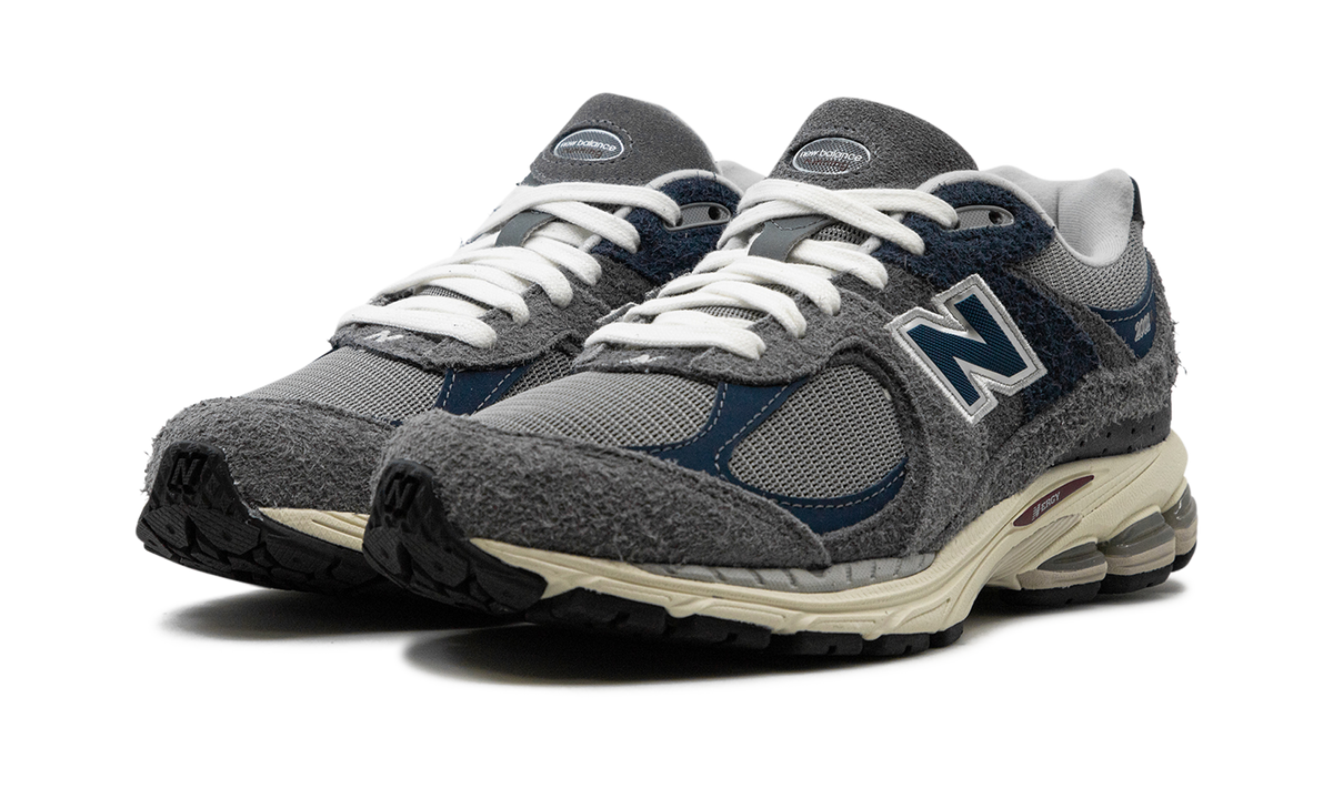 Overkicks - New Balance 2002R Navy Castlerock (M2002REL) - vista trasera