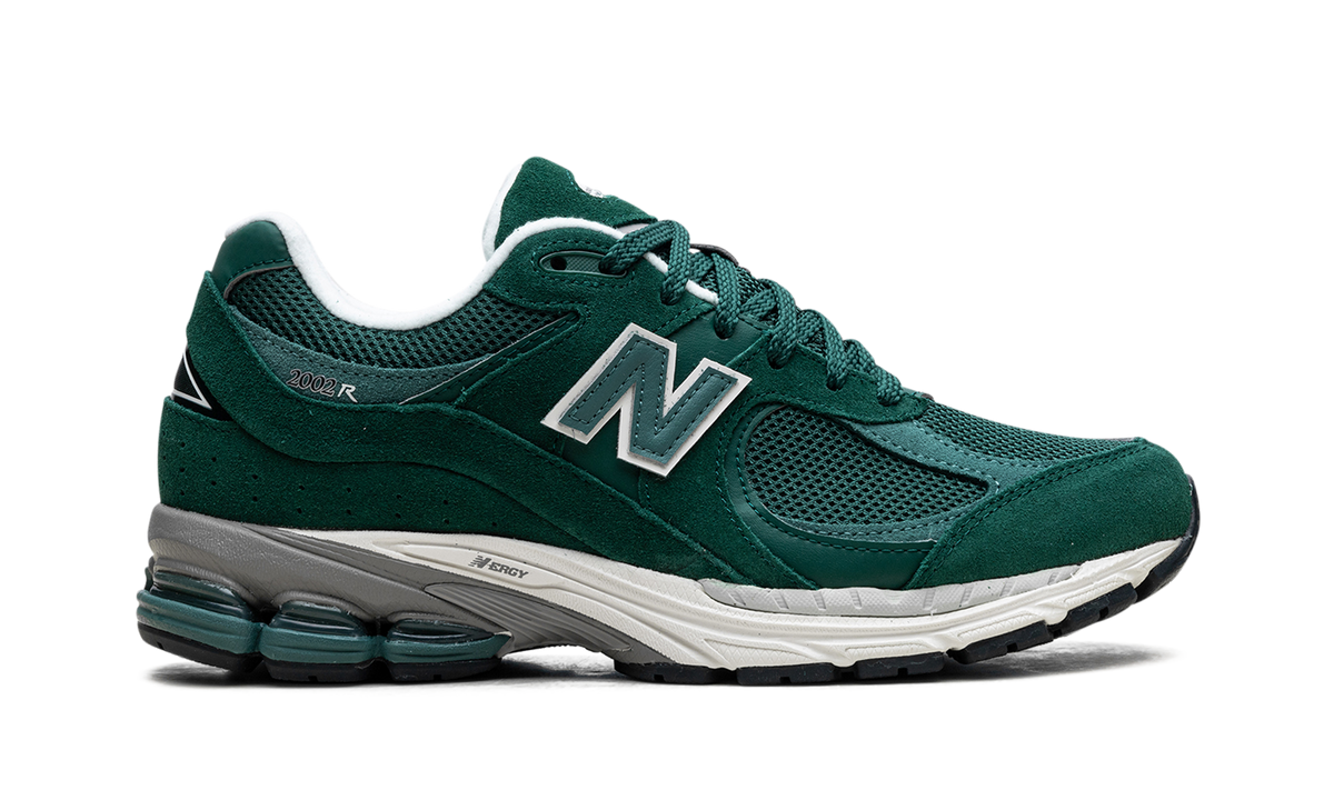 Overkicks - New Balance 2002R New Spruce (M2002RFK) - detalle talón