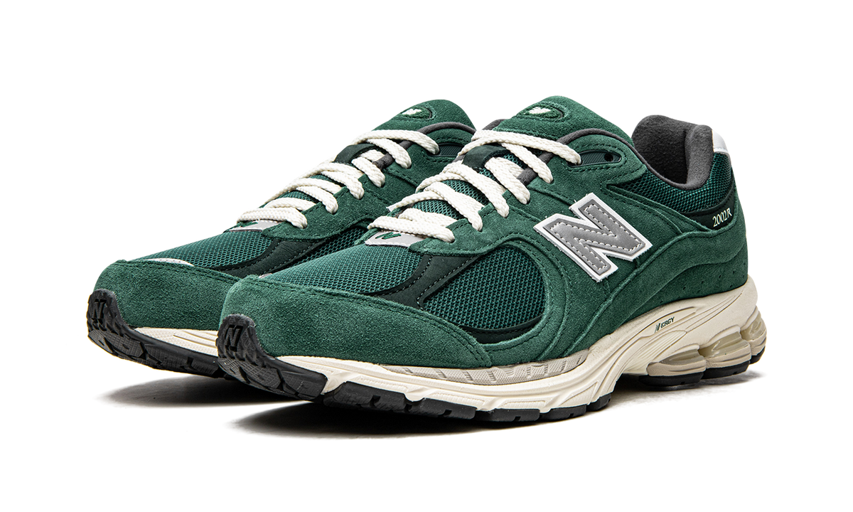 Overkicks - New Balance 2002R Nightwatch Green (M2002RHB) - vista trasera