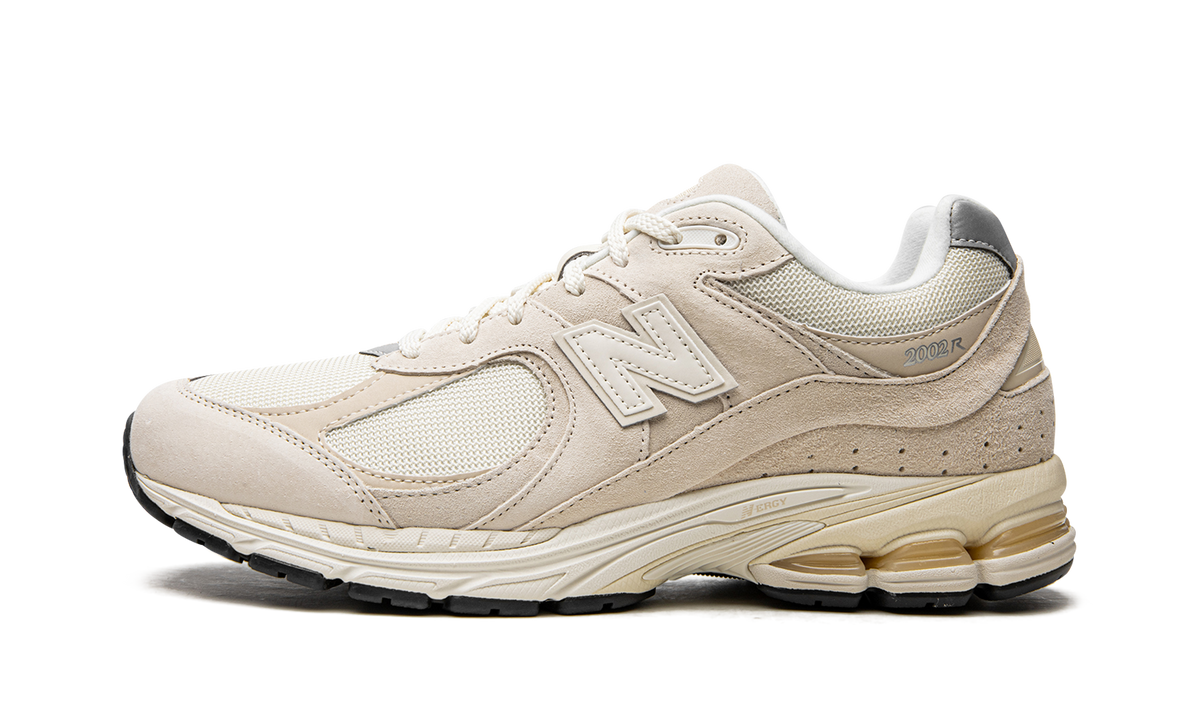 Overkicks - New Balance 2002R Off White (M2002RCC) - vista lateral