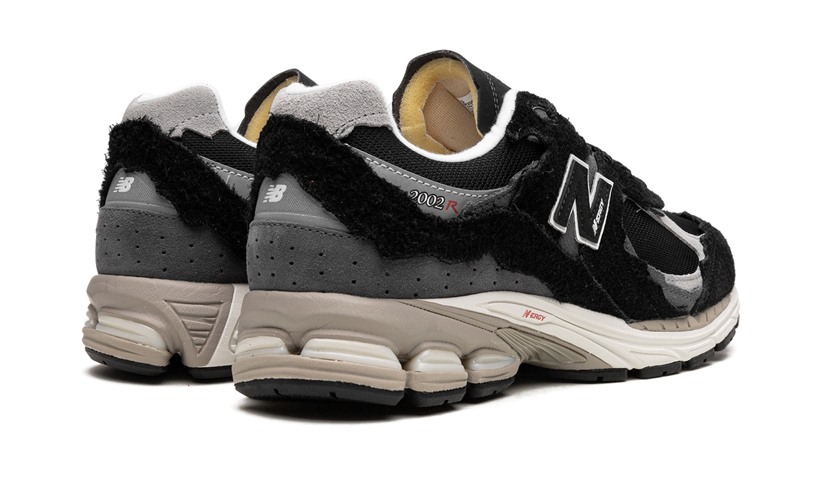 Overkicks - New Balance 2002R Protection Pack Black Grey (M2002RDJ) - par completo