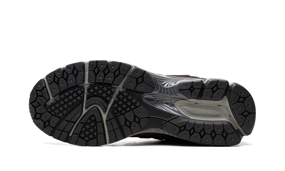 Overkicks - New Balance 2002R Protection Pack Dark Moss (M2002RDN) - vista superior