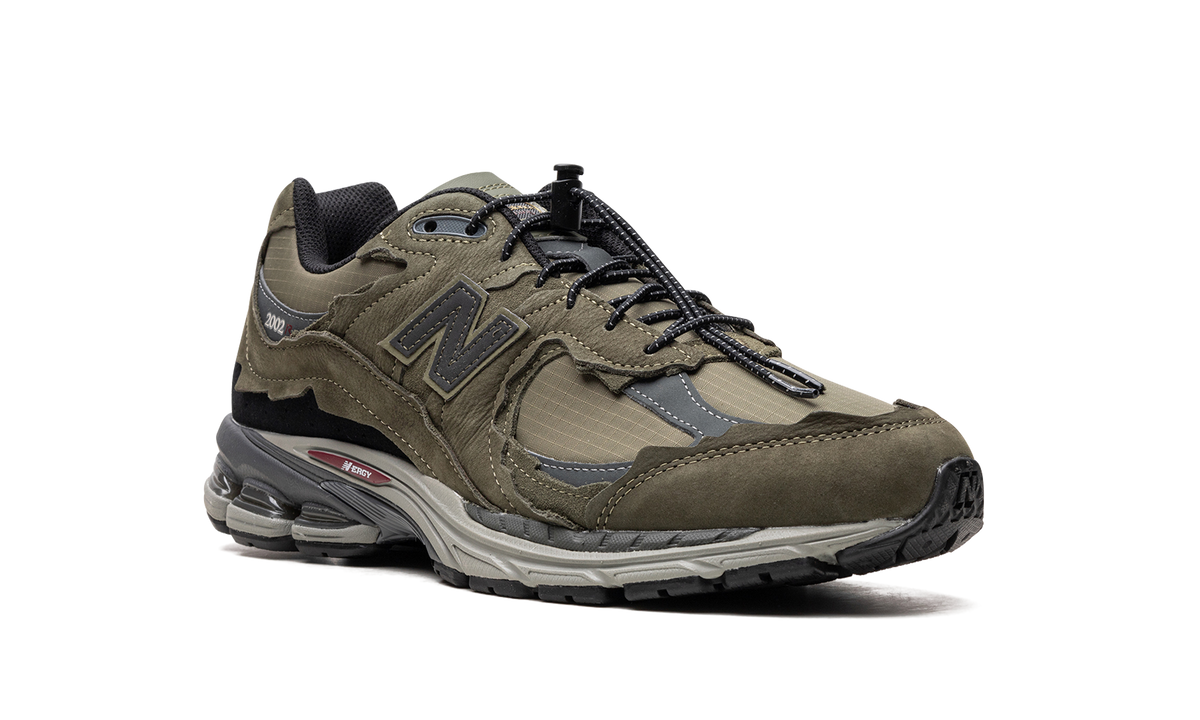 Overkicks - New Balance 2002R Protection Pack Dark Moss (M2002RDN) - detalle lateral interior