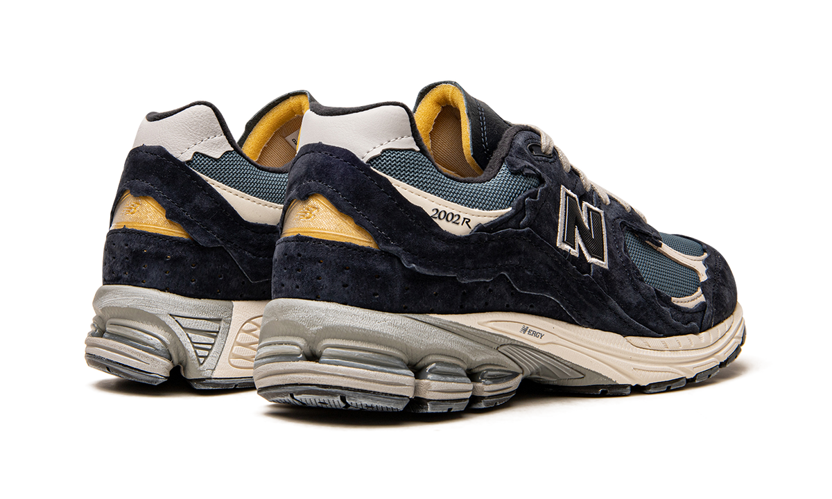 Overkicks - New Balance 2002R Protection Pack Dark Navy (M2002RDF) - par completo