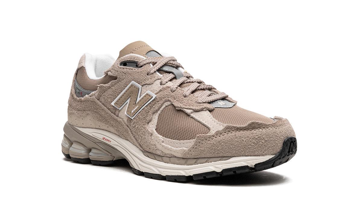 Overkicks - New Balance 2002R Protection Pack Driftwood (M2002RDL) - detalle lateral interior