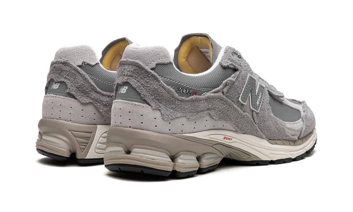 Overkicks - New Balance 2002R Protection Pack Grey (M2002RDM) - par completo