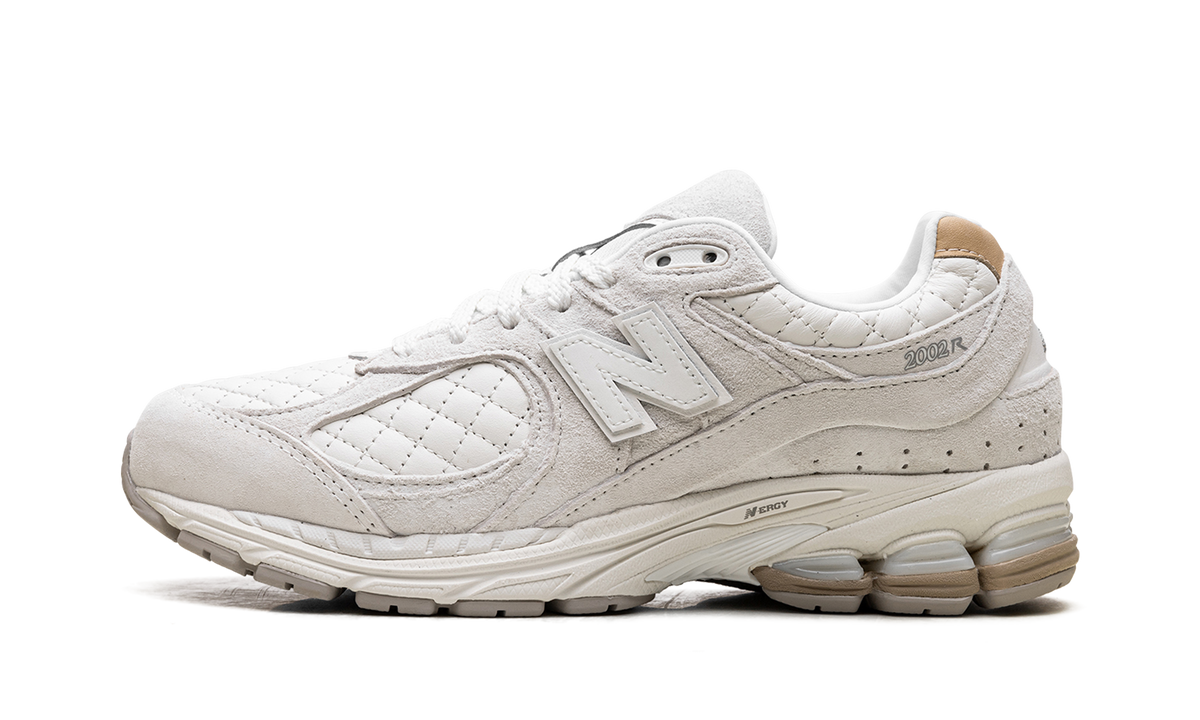 Overkicks - New Balance 2002R Quilted White (M2002RPD) - vista lateral