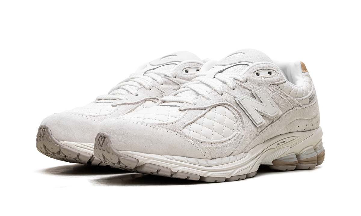 Overkicks - New Balance 2002R Quilted White (M2002RPD) - vista trasera