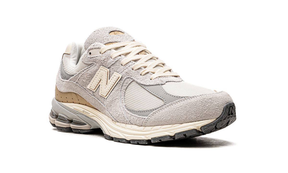 Overkicks - New Balance 2002R Rain Cloud (M2002RSA) - detalle lateral interior