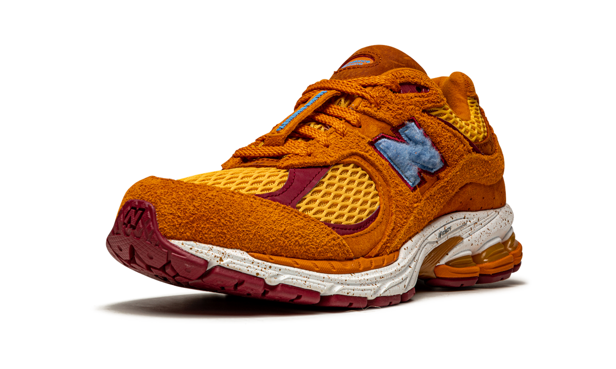 Overkicks - New Balance 2002R Salehe Bembury Peace Be The Journey (ML2002R1) - detalle suela
