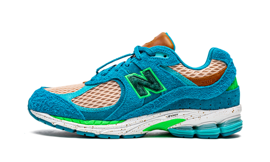 Overkicks - New Balance 2002R Salehe Bembury Water Be The Guide (ML2002RJ) - vista lateral