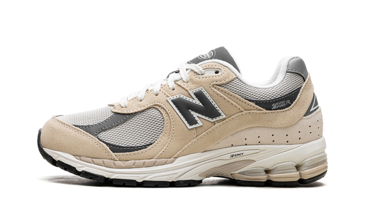 Overkicks - New Balance 2002R Sandstone Magnet (M2002RFA) - vista lateral