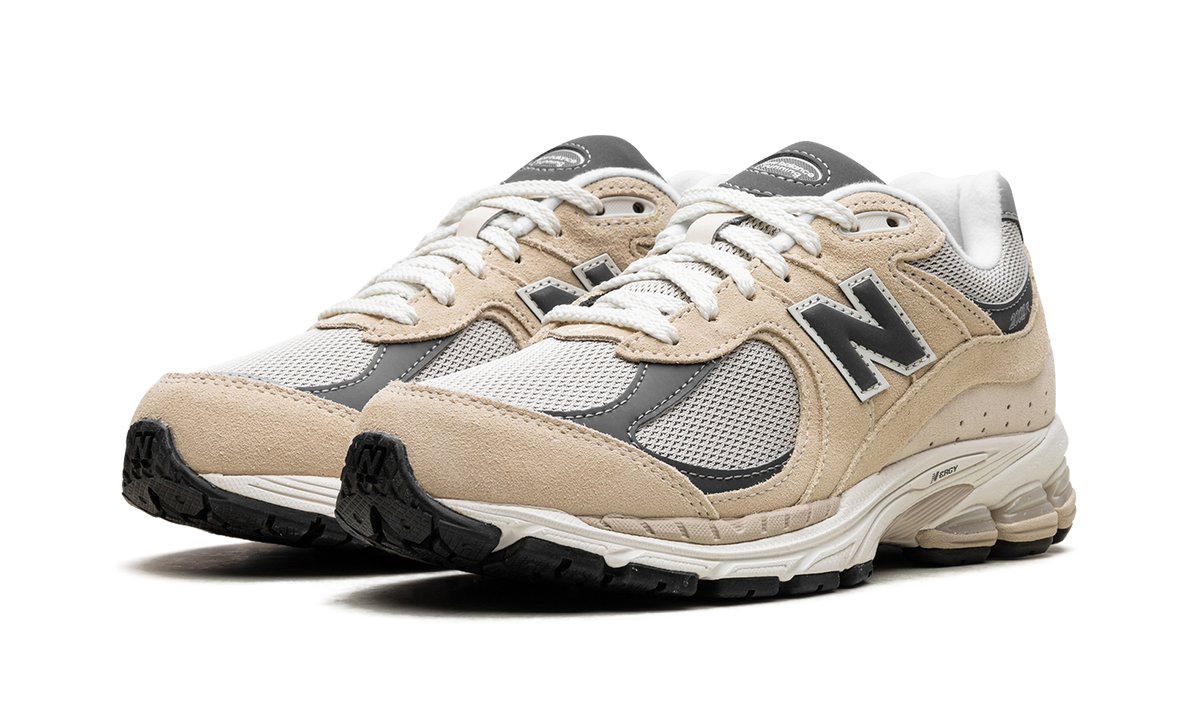 Overkicks - New Balance 2002R Sandstone Magnet (M2002RFA) - vista trasera