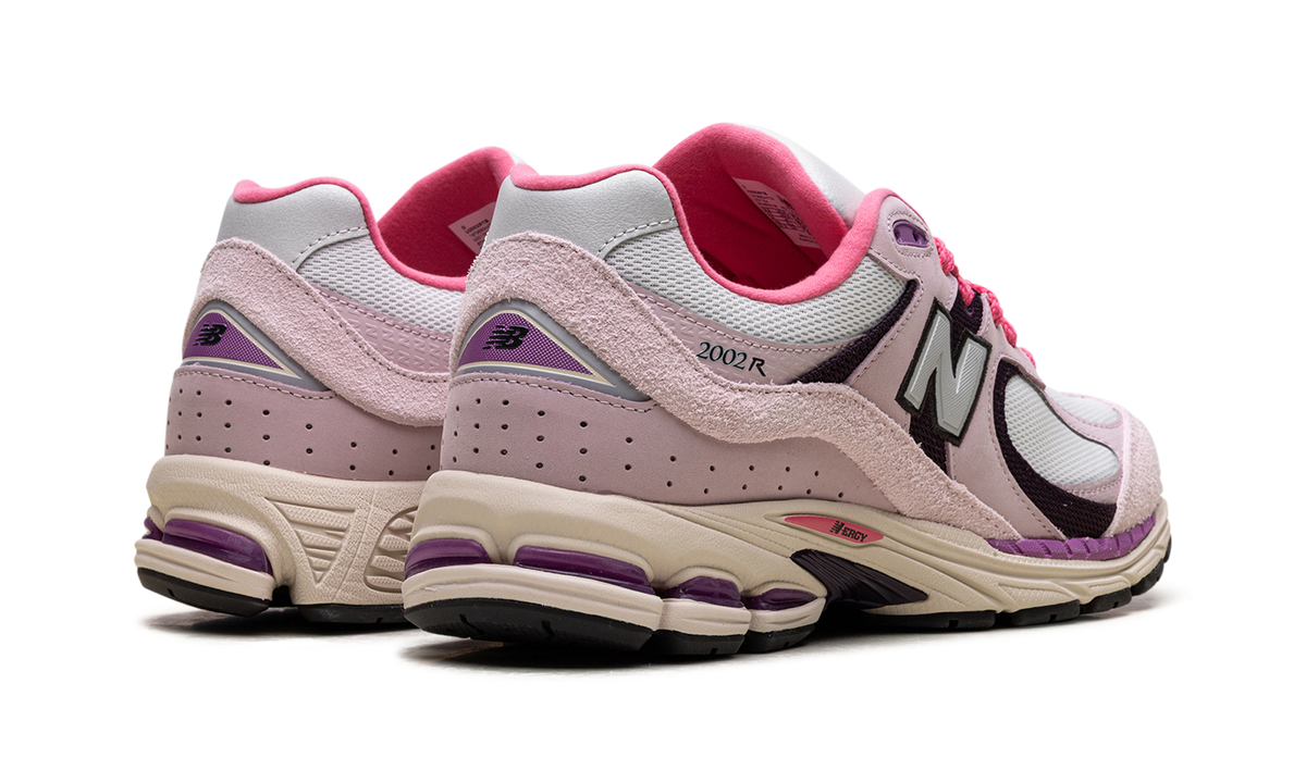 Overkicks - New Balance 2002R Twilight Haze Passion Fruit (U2002RTB) - par completo