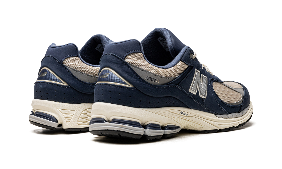 Overkicks - New Balance 2002R Vintage Indigo Calm Taupe (M2002RHR) - par completo