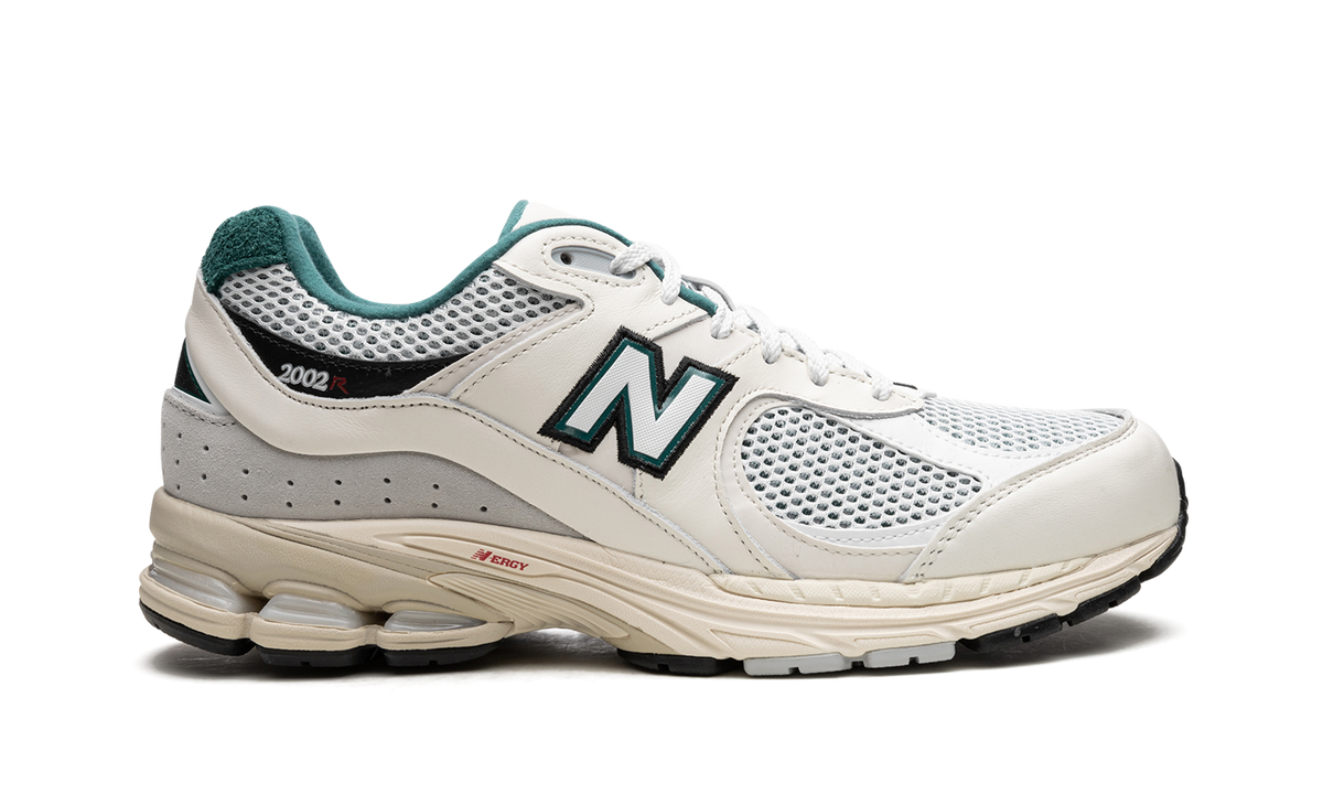 Overkicks - New Balance 2002R Vintage Teal Pouch (M2002RVD) - detalle talón