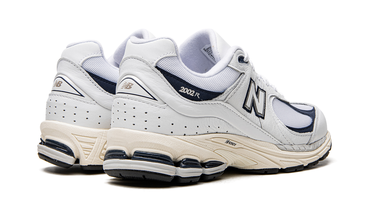 Overkicks - New Balance 2002R White Natural Indigo (M2002RHQ) - par completo